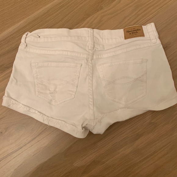 Abercrombie And Fitch Jean Shorts - Picture 2 of 2
